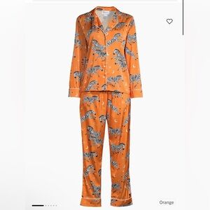 Averie Two-Piece Zebra Print Pajama Set size medium